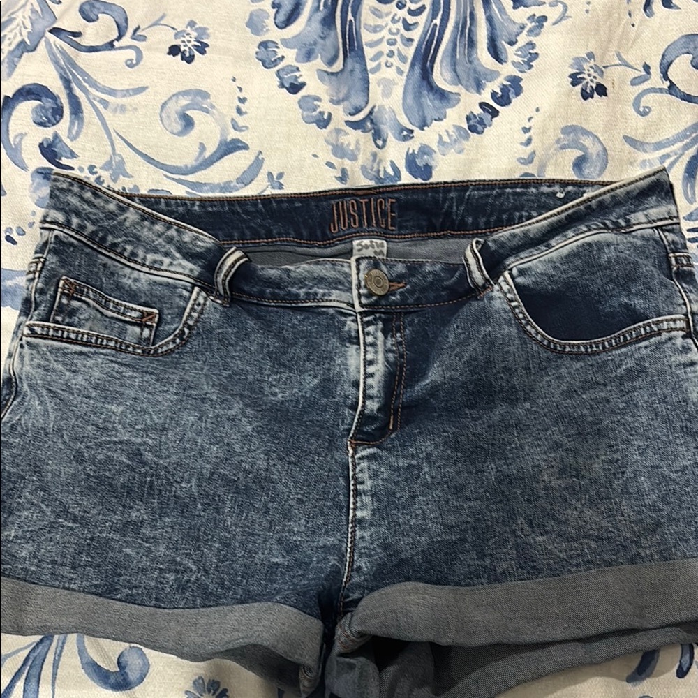 Justice Women's Blue Denim Shorts Size 20 plus Excellent Condition